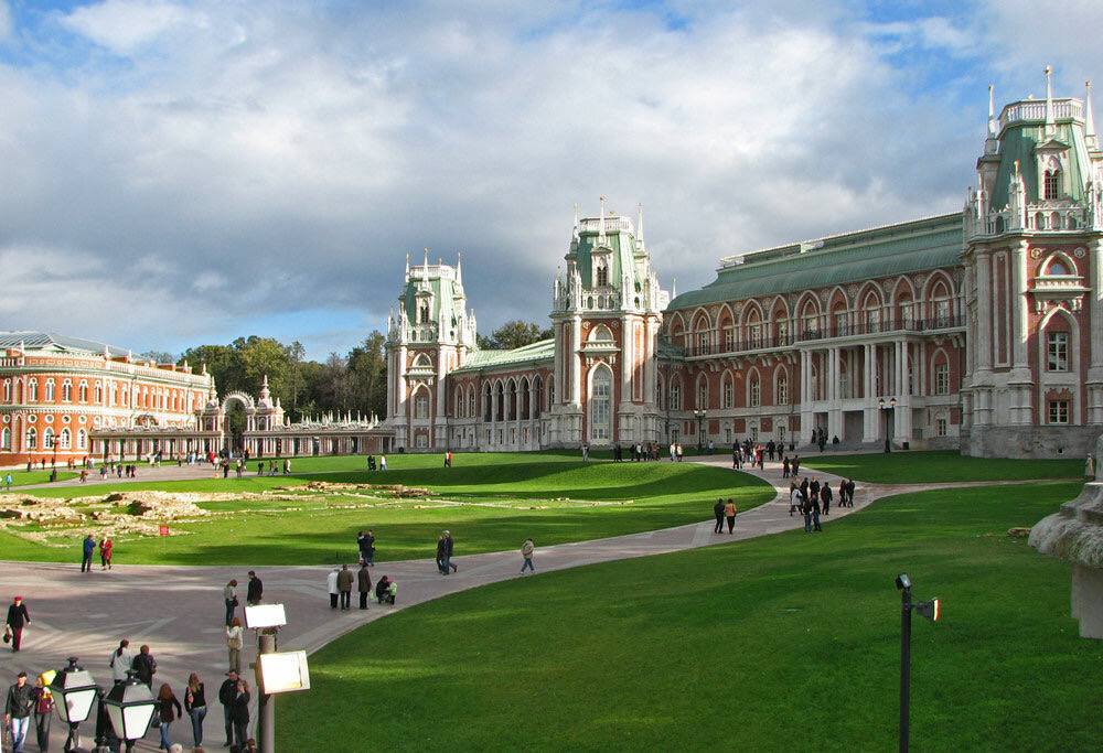 متحف تسارتسينو  TSARITSYNO MUSEUM